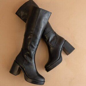 The Juniper Black | Platform Knee-High Boots